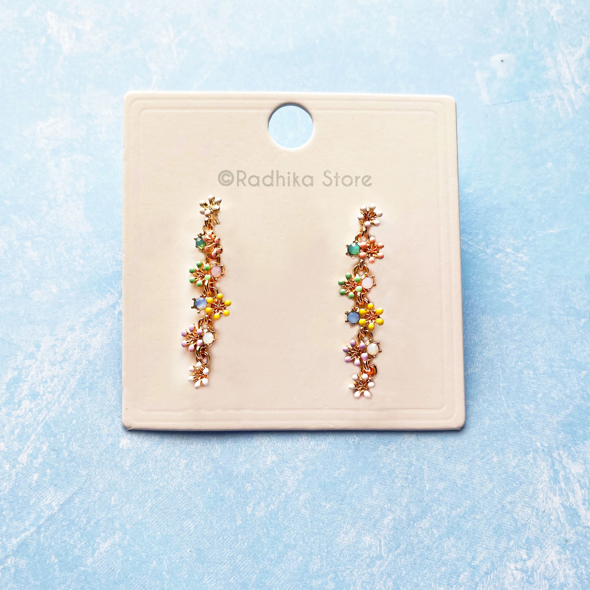 Dangling Daisy Flower Earrings