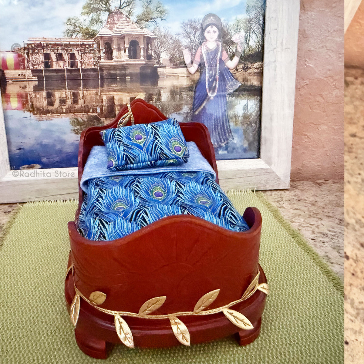 Divine Vine Bed - With Peacock Plume Bedding -  Cherry Finish