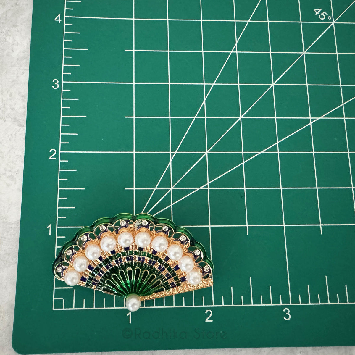 Green  With Pearls - Fan -  Pins