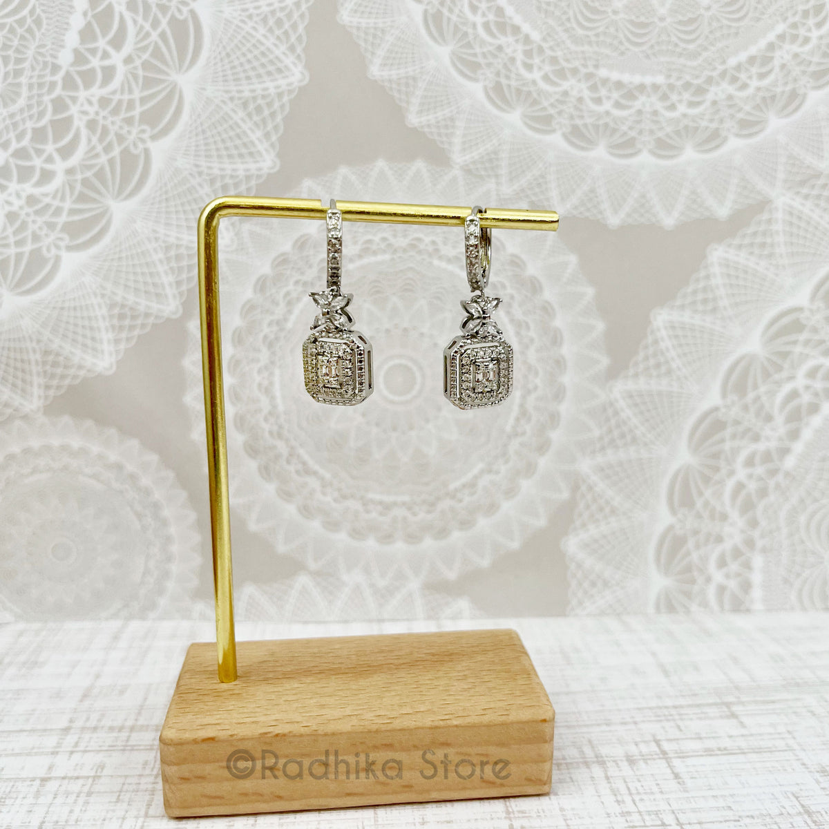 Royal Elegance - Cubic Zircon Diamond- Earrings