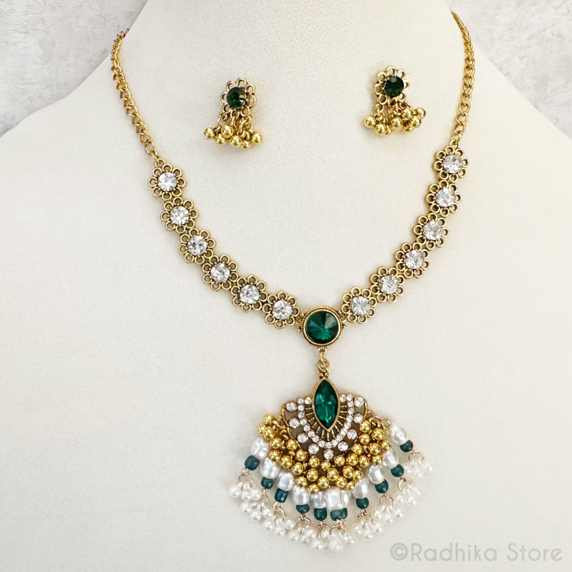 Pearl Jumka - Gold and Emerald Necklace And Earring Set