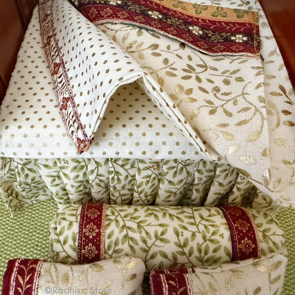 Vrindavan Palace Bed - Chestnut Finish