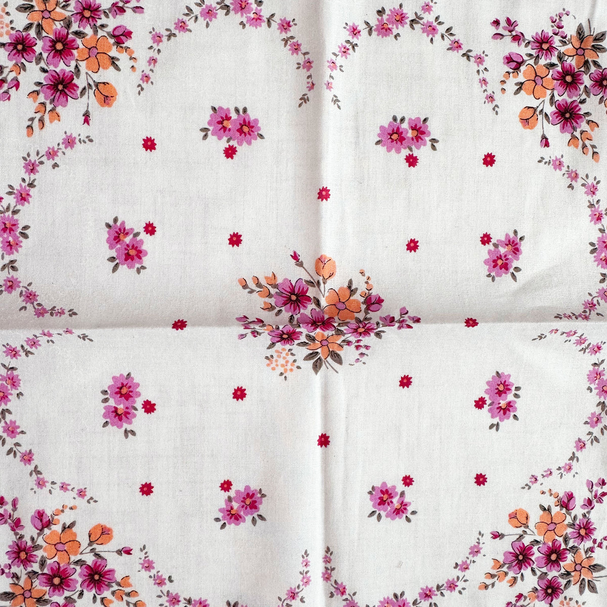 Sweet With Center Flowers  -  Deity Napkins- Set Of 3