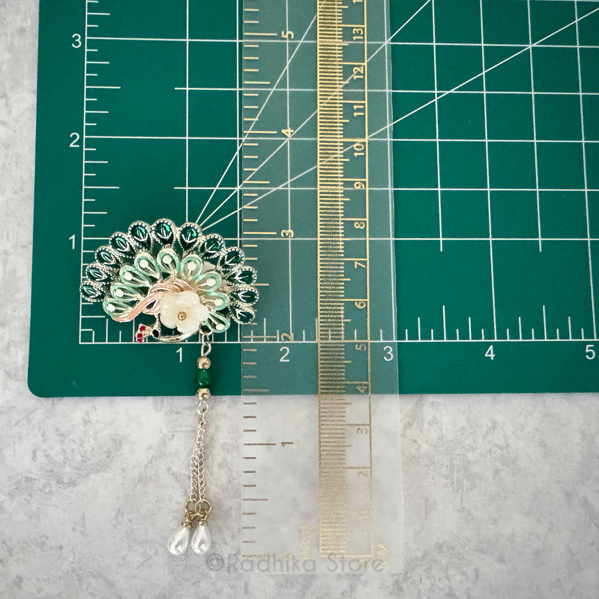 Green  With Pearls - Fan -  Pins