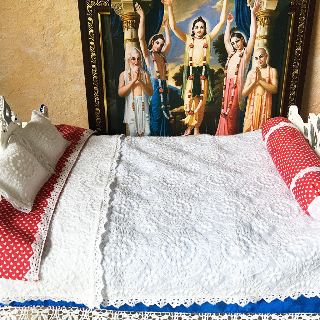 Jagannath Puri - White Lotus Chakra Bed - 13&quot; Inch