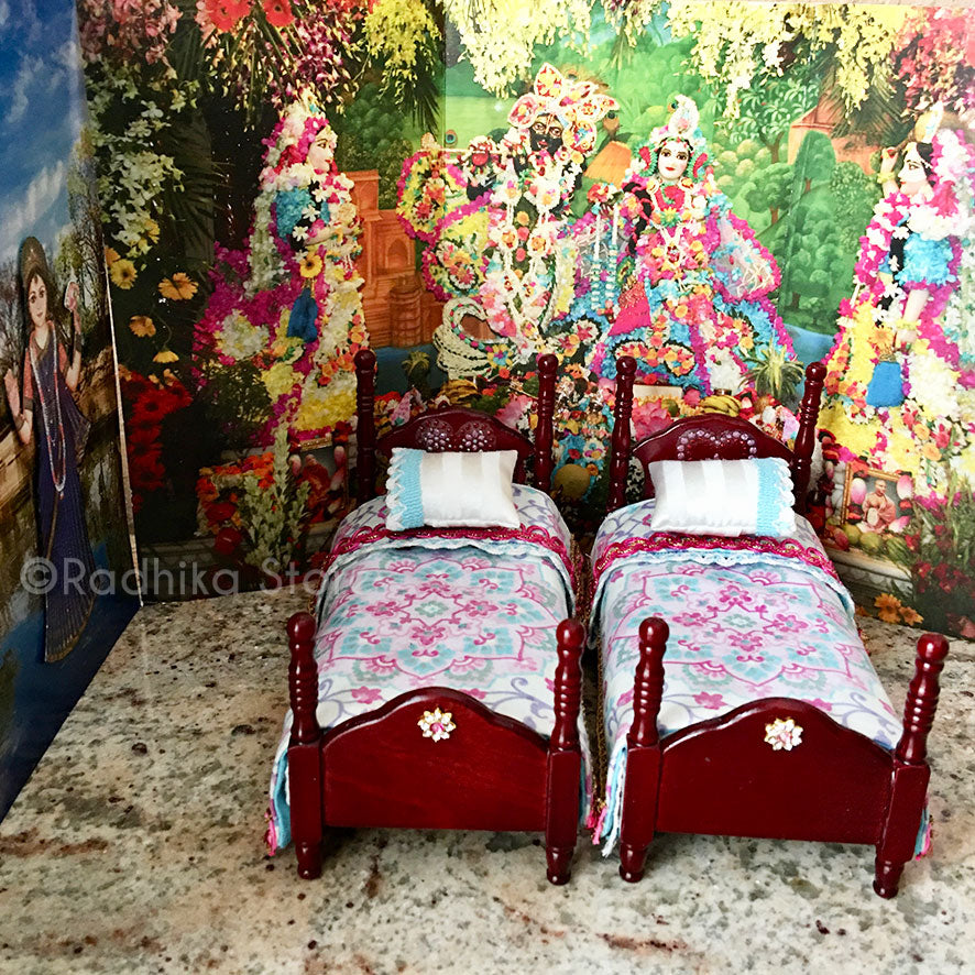 Braja Mandala - Mahogany Poster Bed Set