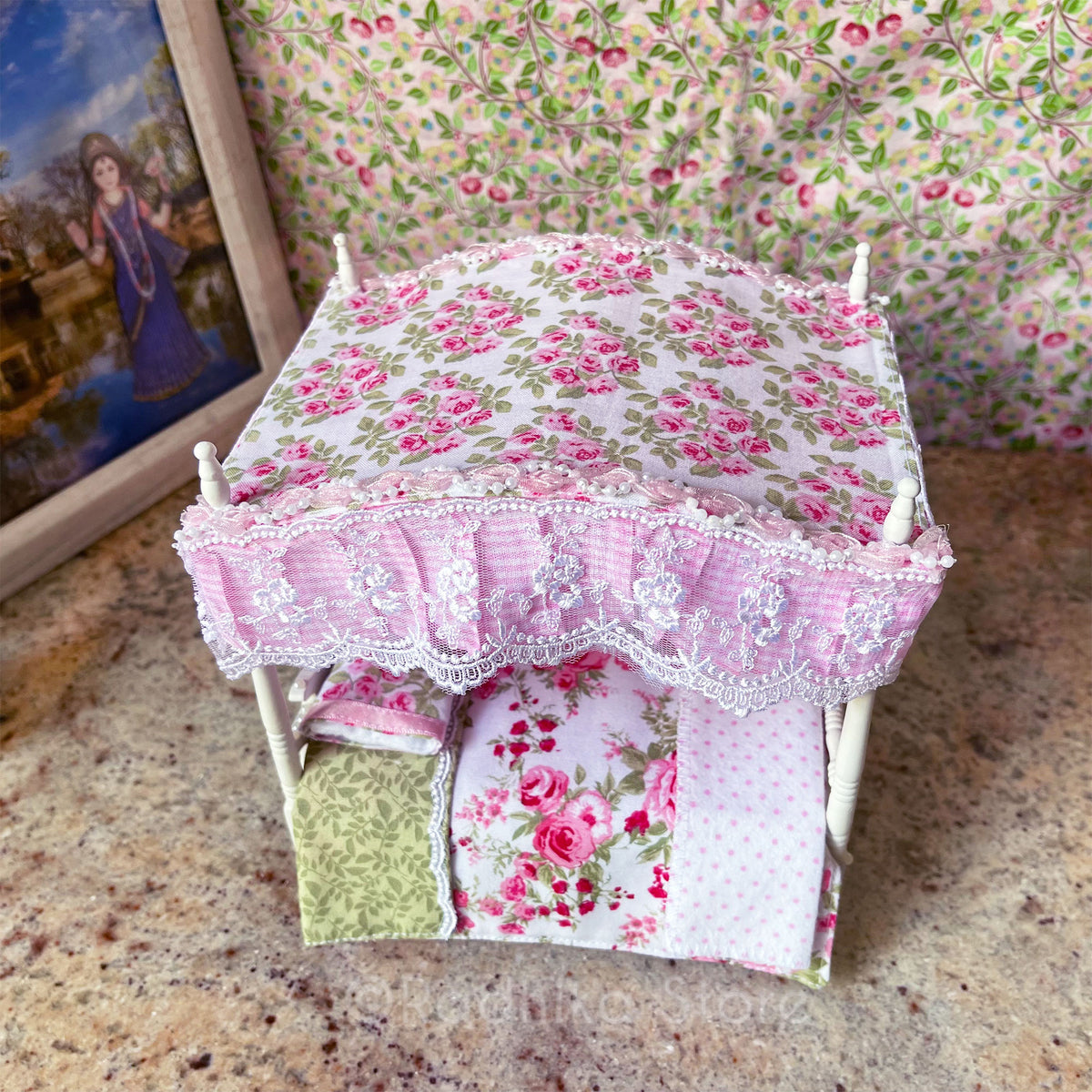 Madhuram Rose - Canopy Bed