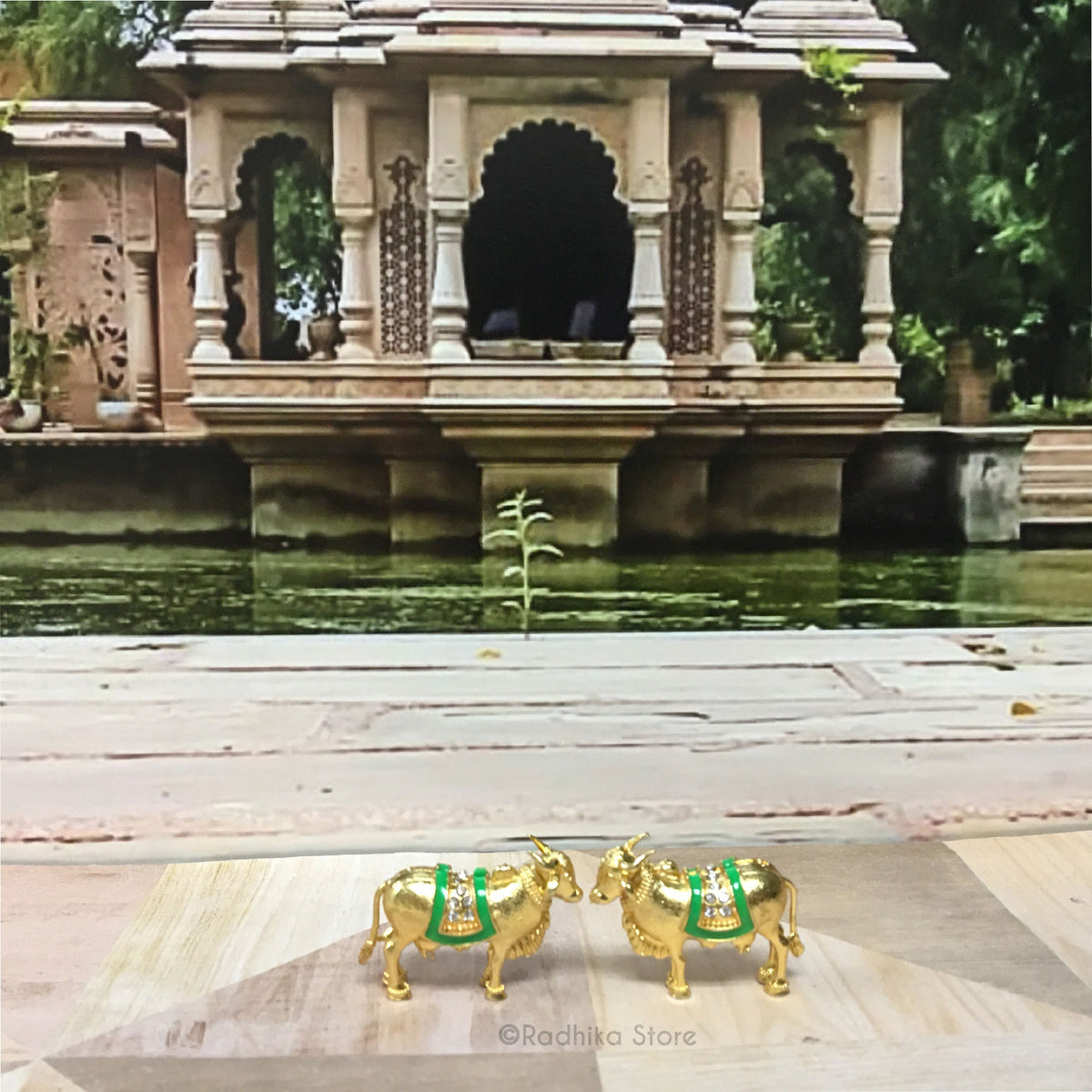 Tiny Jeweled Altar Animal Set - Bright Green