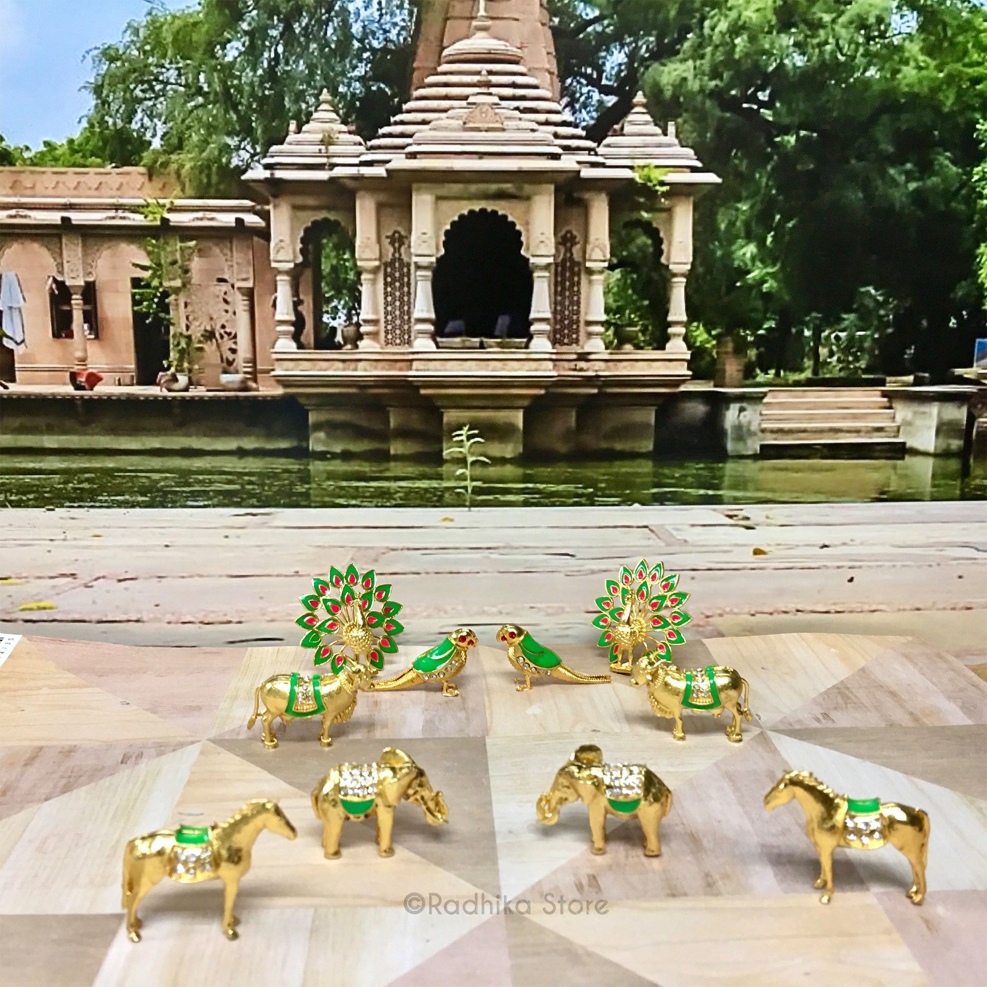 Tiny Jeweled Altar Animal Set - Bright Green