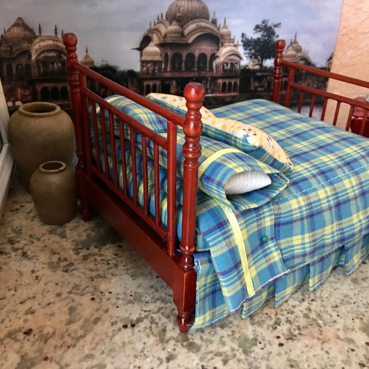 Cherry Plaid Queen Size Poster Bed