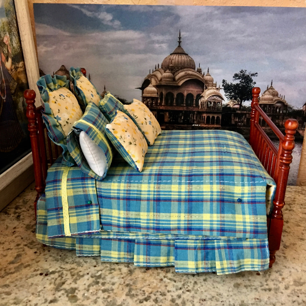 Cherry Plaid Queen Size Poster Bed