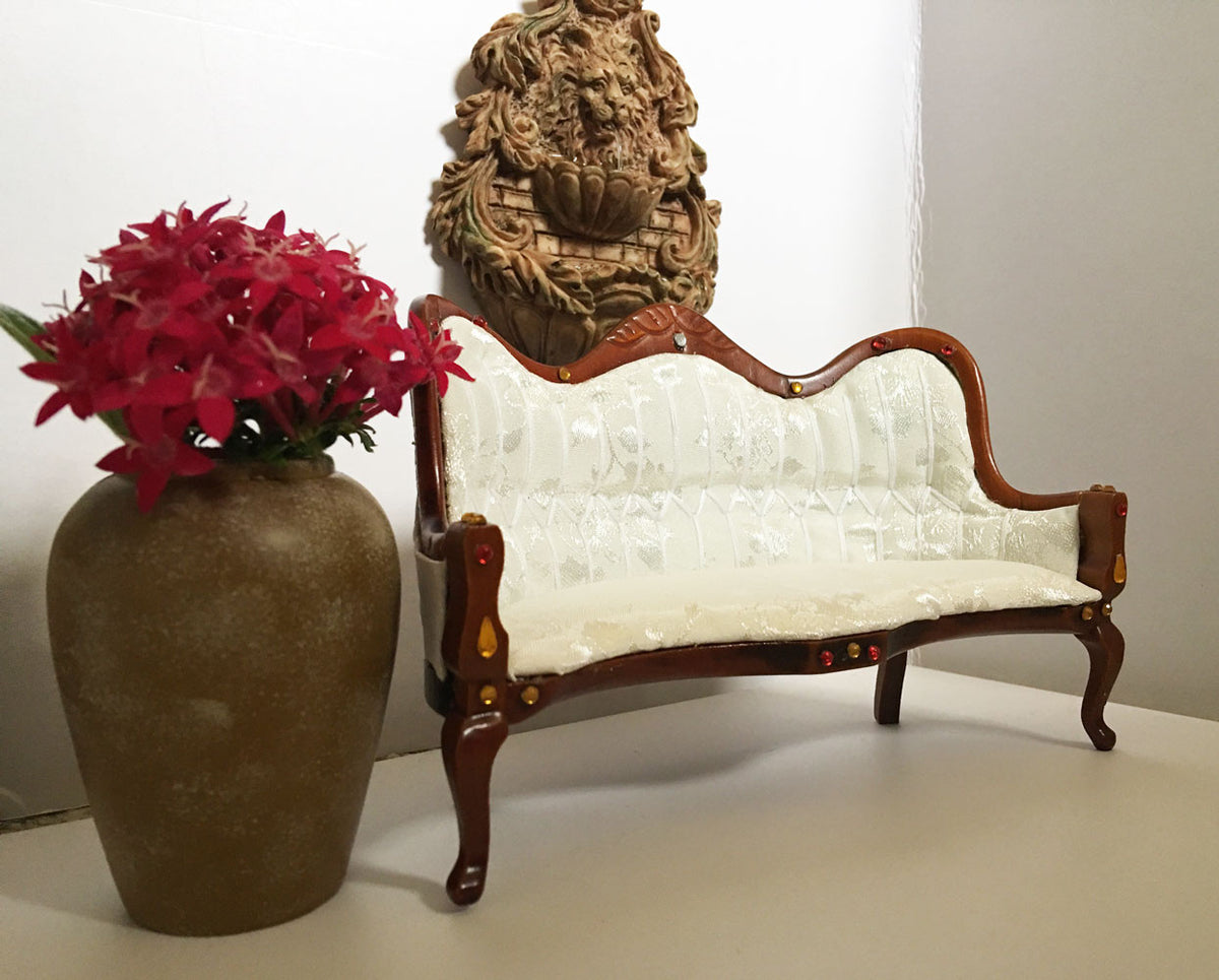 Simha Lion- Wall Fountain