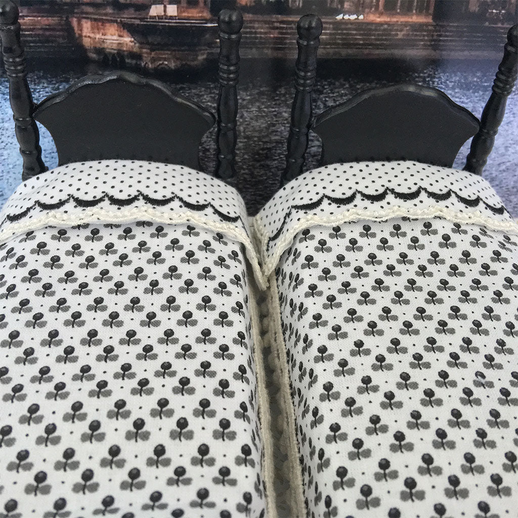 Krshna Balaram Poster Bed Set