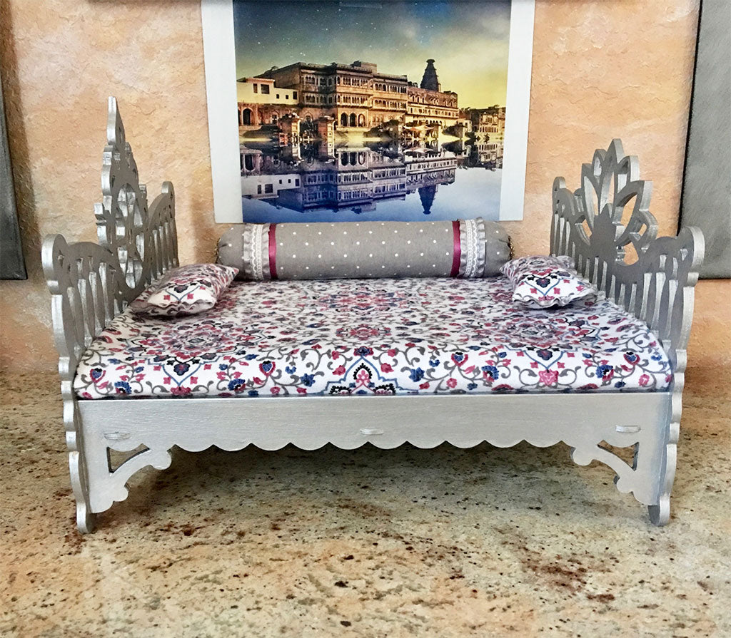 Sri Radha Raman - Silver Lotus Chakra Bed- 14 1/2&quot; Inch