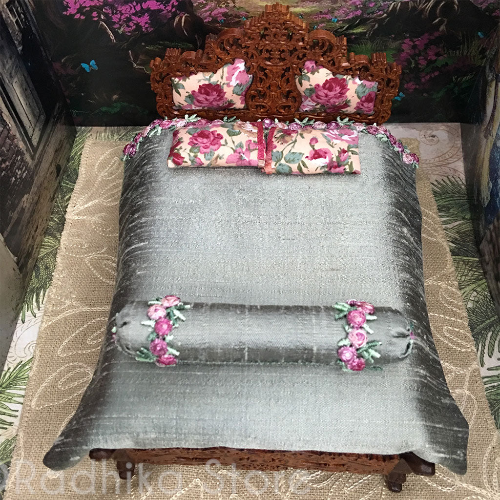 Queen of Vrindavan Forest Bed