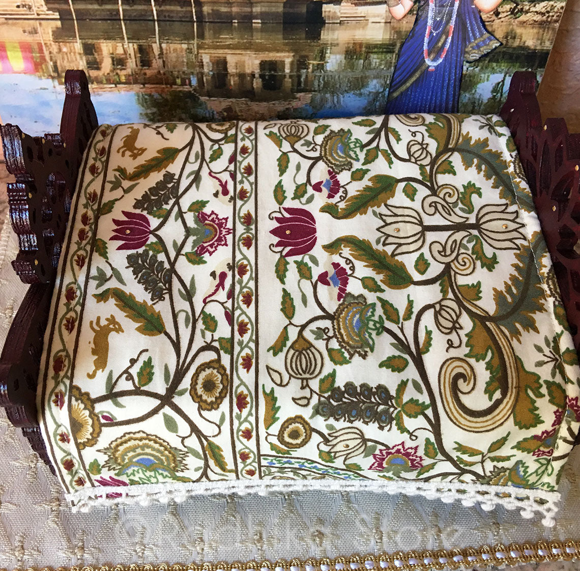 Vrinda Kund - Mahogany! Chakra Lotus Bed - 8&quot; Inch