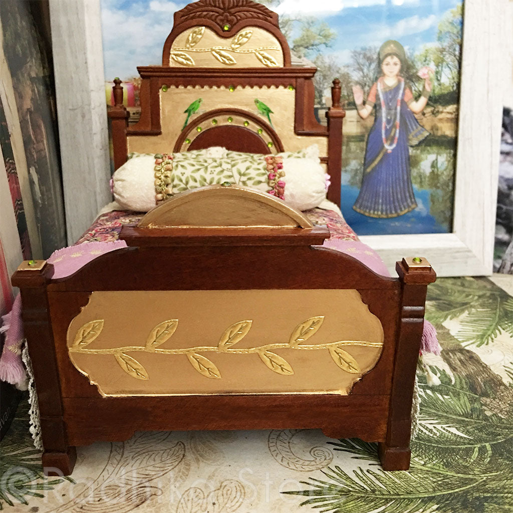 Vrinda Kund Palace Bed