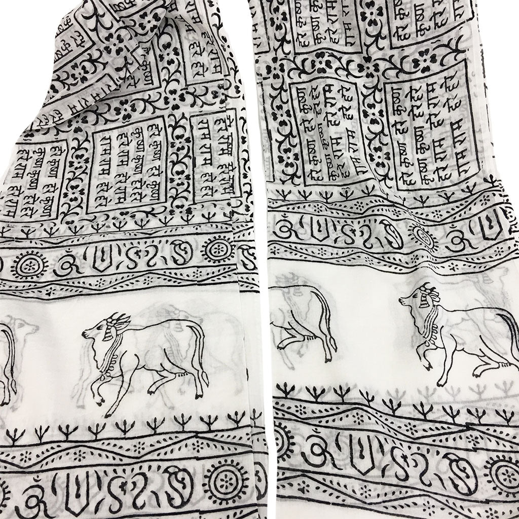 Surabhi White -  Maha Mantra Chadar - With Vrindavan Cows
