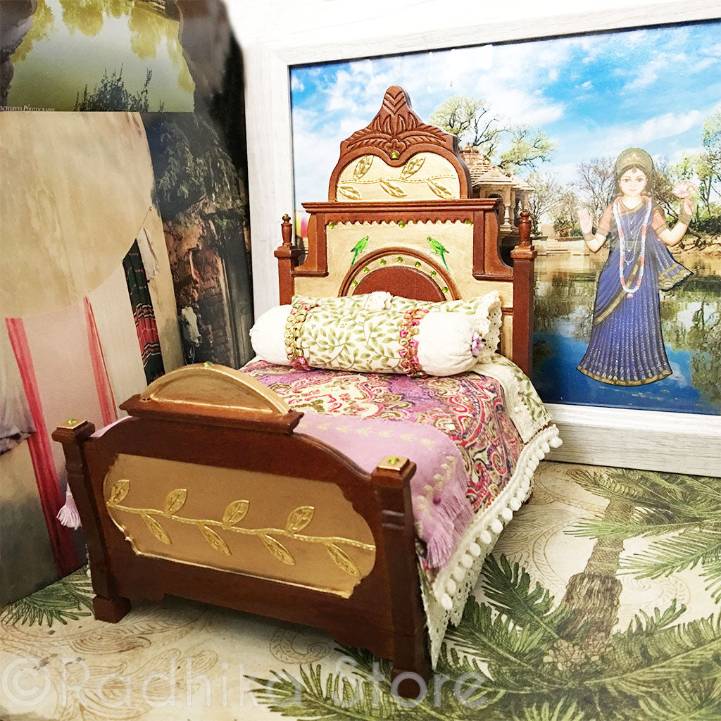 Vrinda Kund Palace Bed